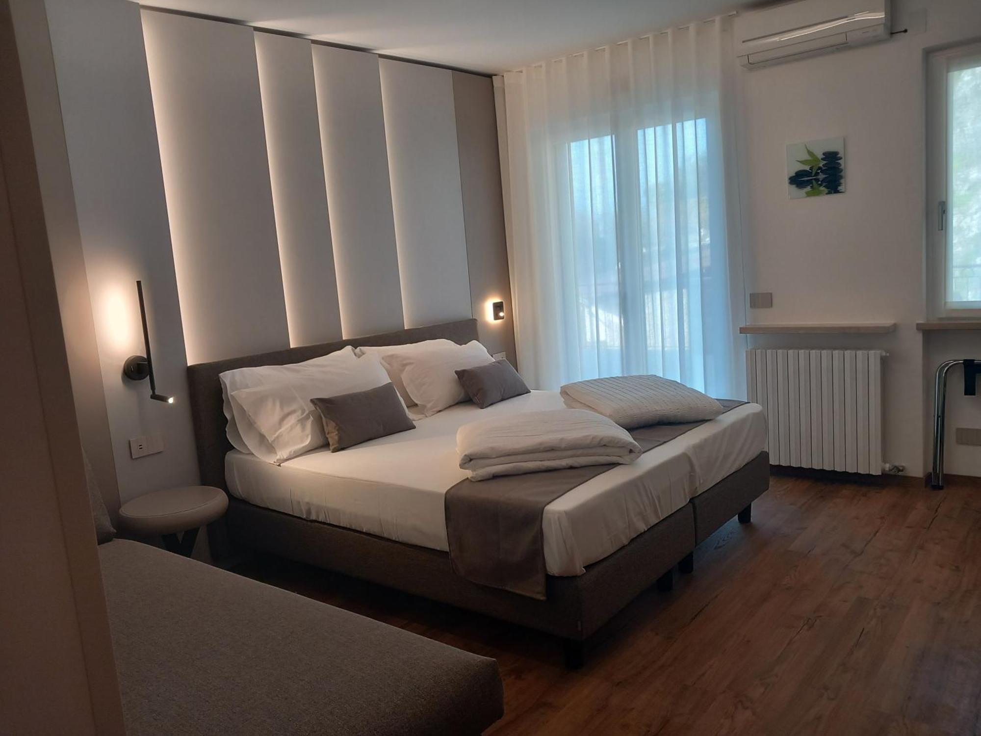 Hotel Pace Brenzone sul Garda Ngoại thất bức ảnh