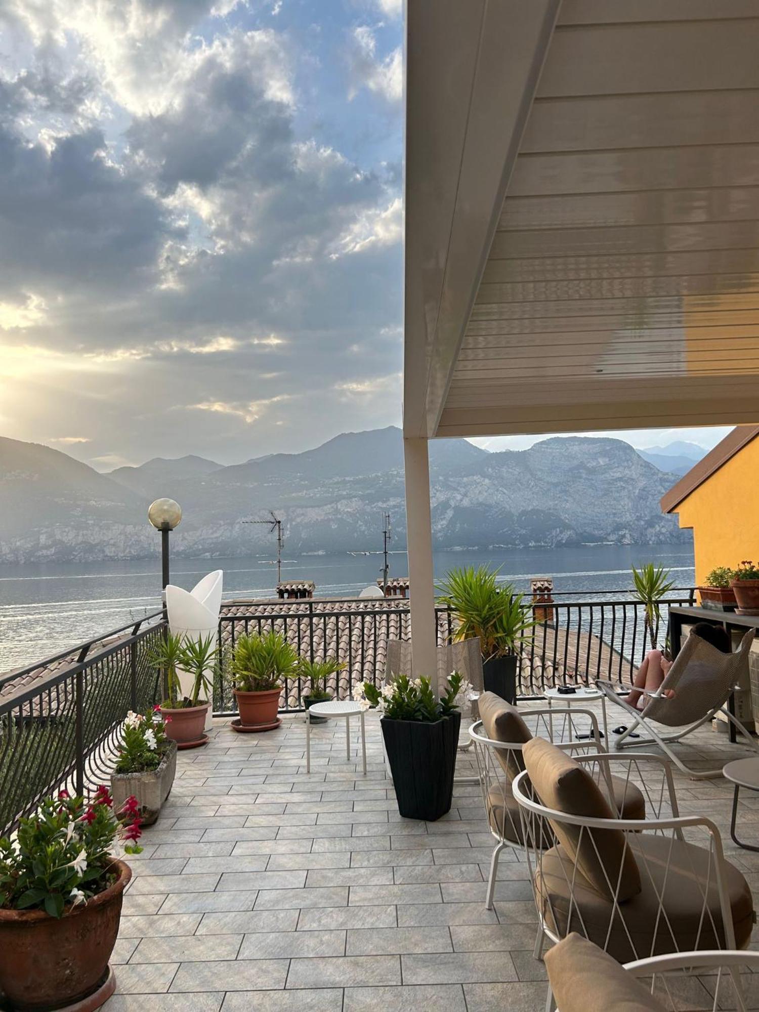 Hotel Pace Brenzone sul Garda Ngoại thất bức ảnh