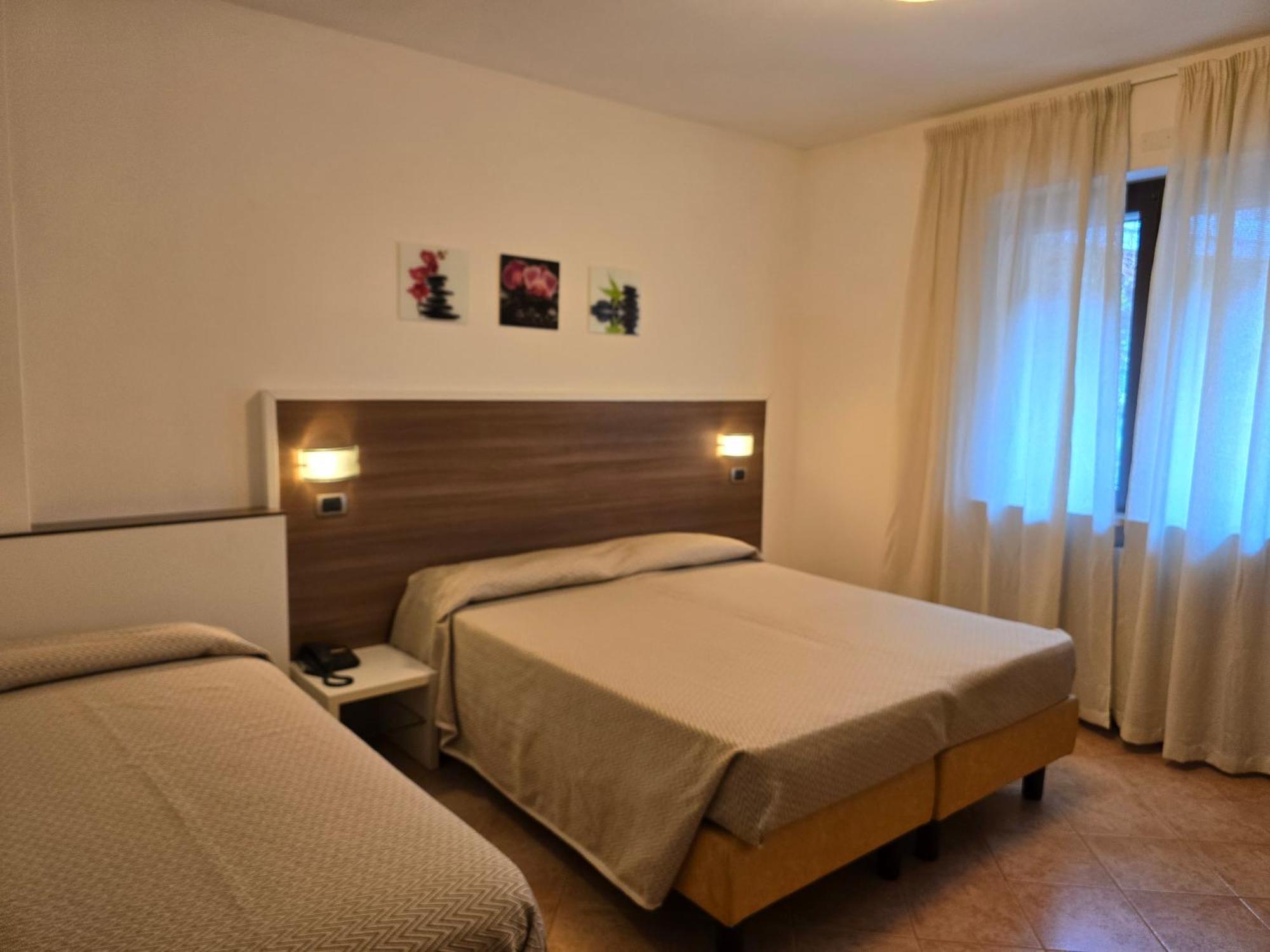 Hotel Pace Brenzone sul Garda Ngoại thất bức ảnh