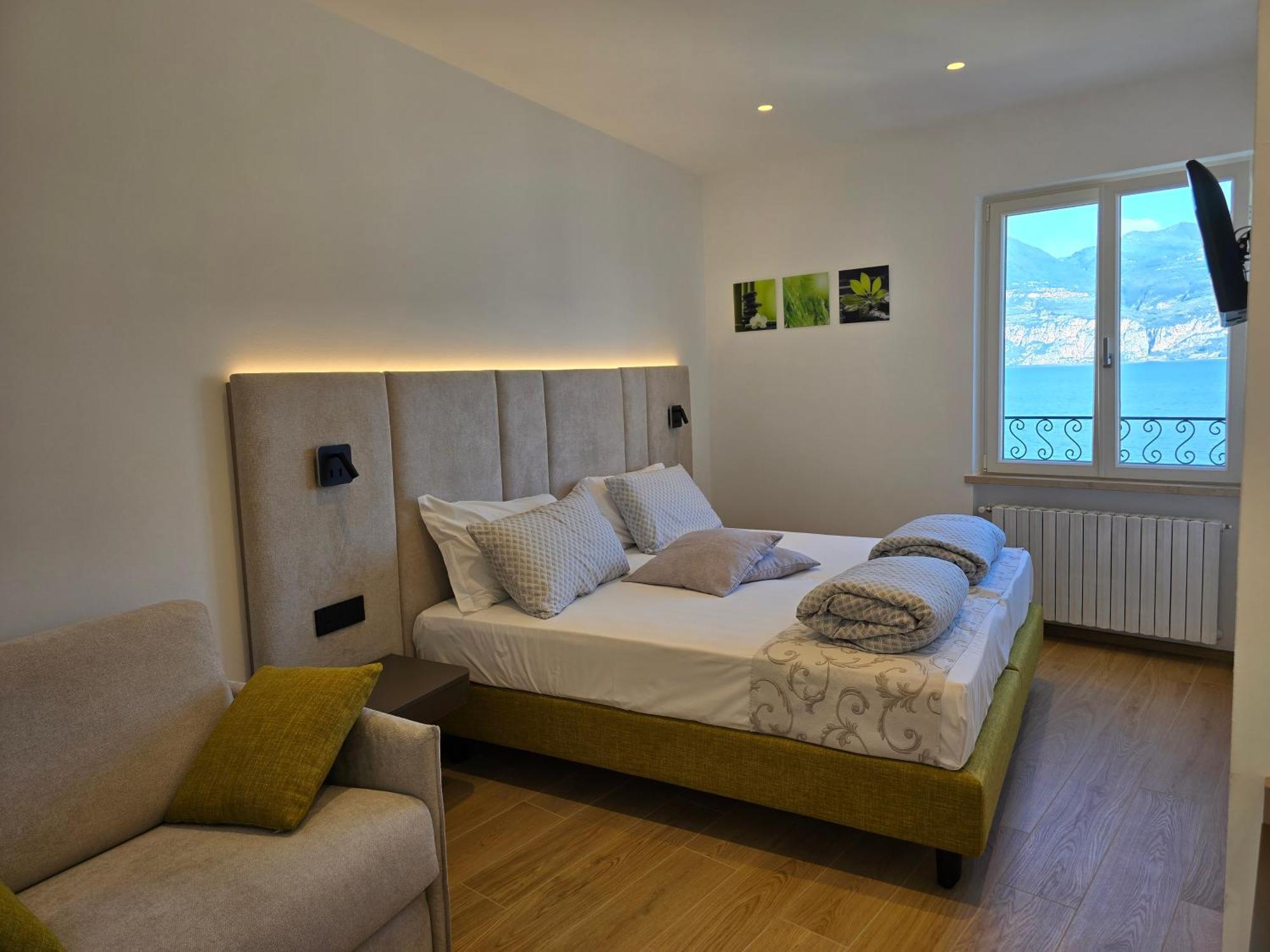 Hotel Pace Brenzone sul Garda Ngoại thất bức ảnh