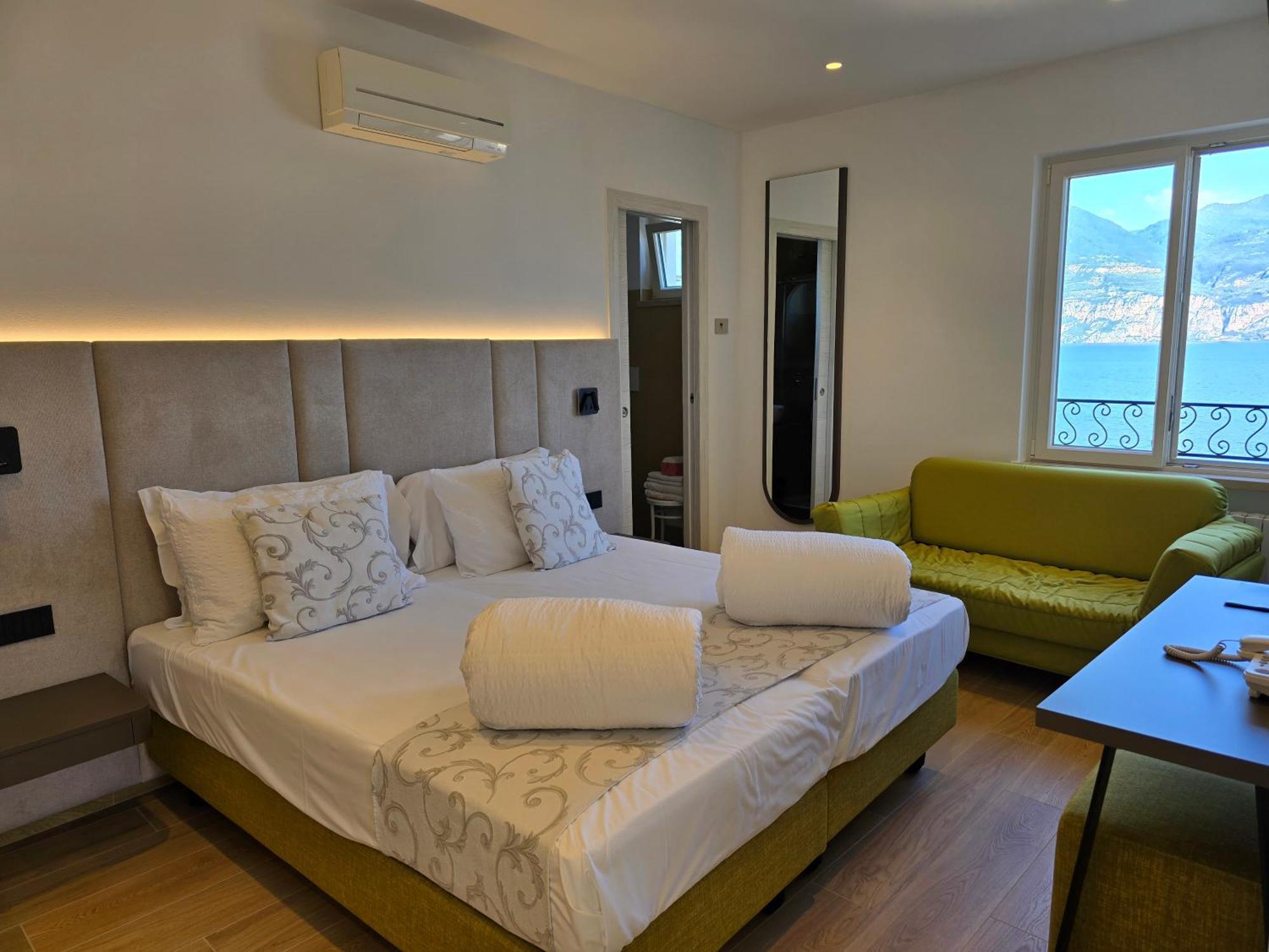 Hotel Pace Brenzone sul Garda Ngoại thất bức ảnh