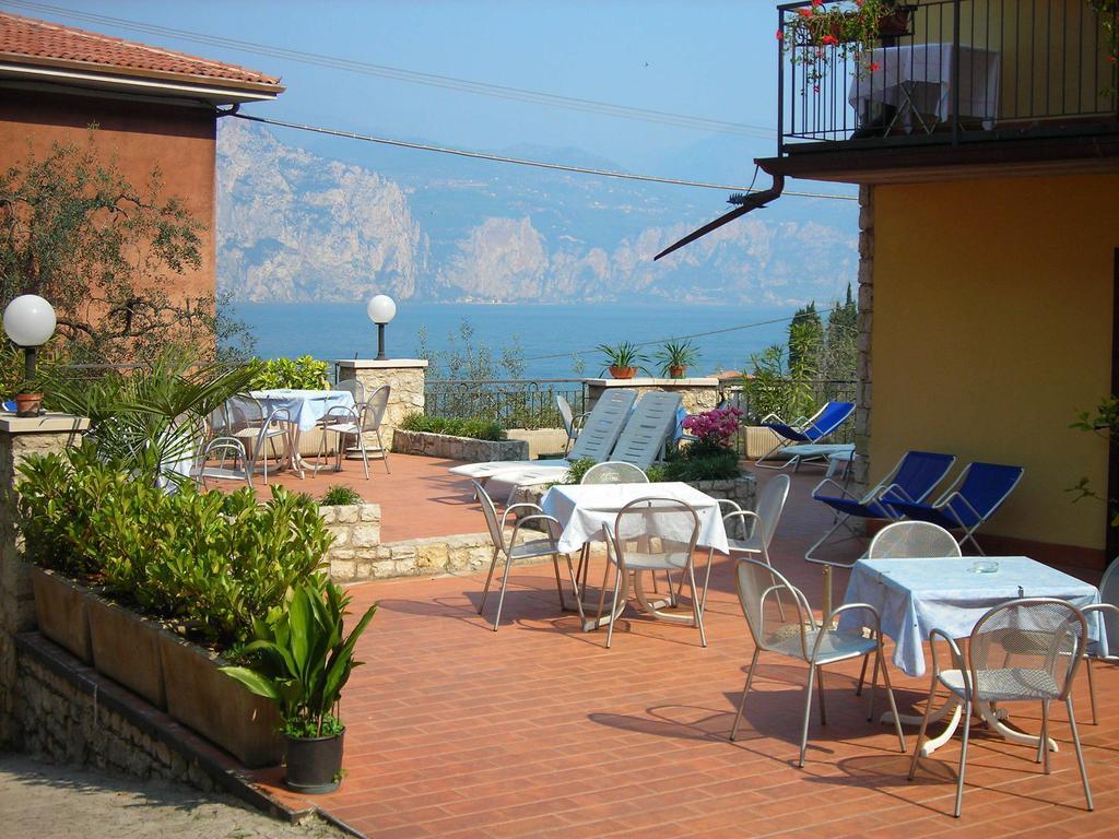Hotel Pace Brenzone sul Garda Ngoại thất bức ảnh