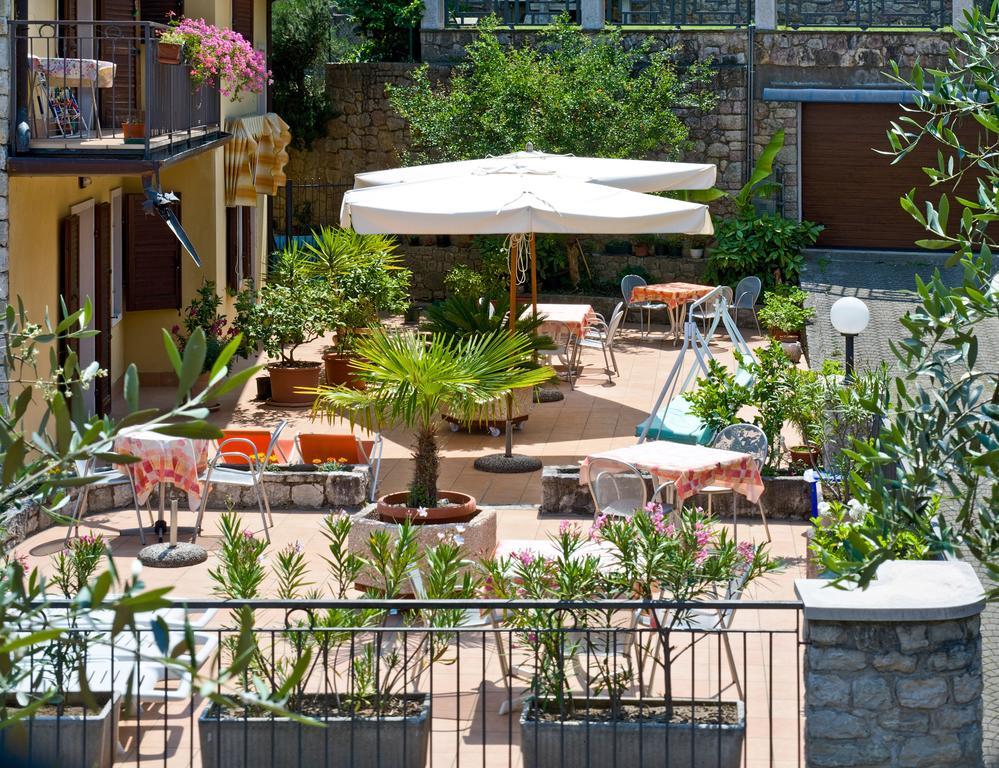 Hotel Pace Brenzone sul Garda Ngoại thất bức ảnh