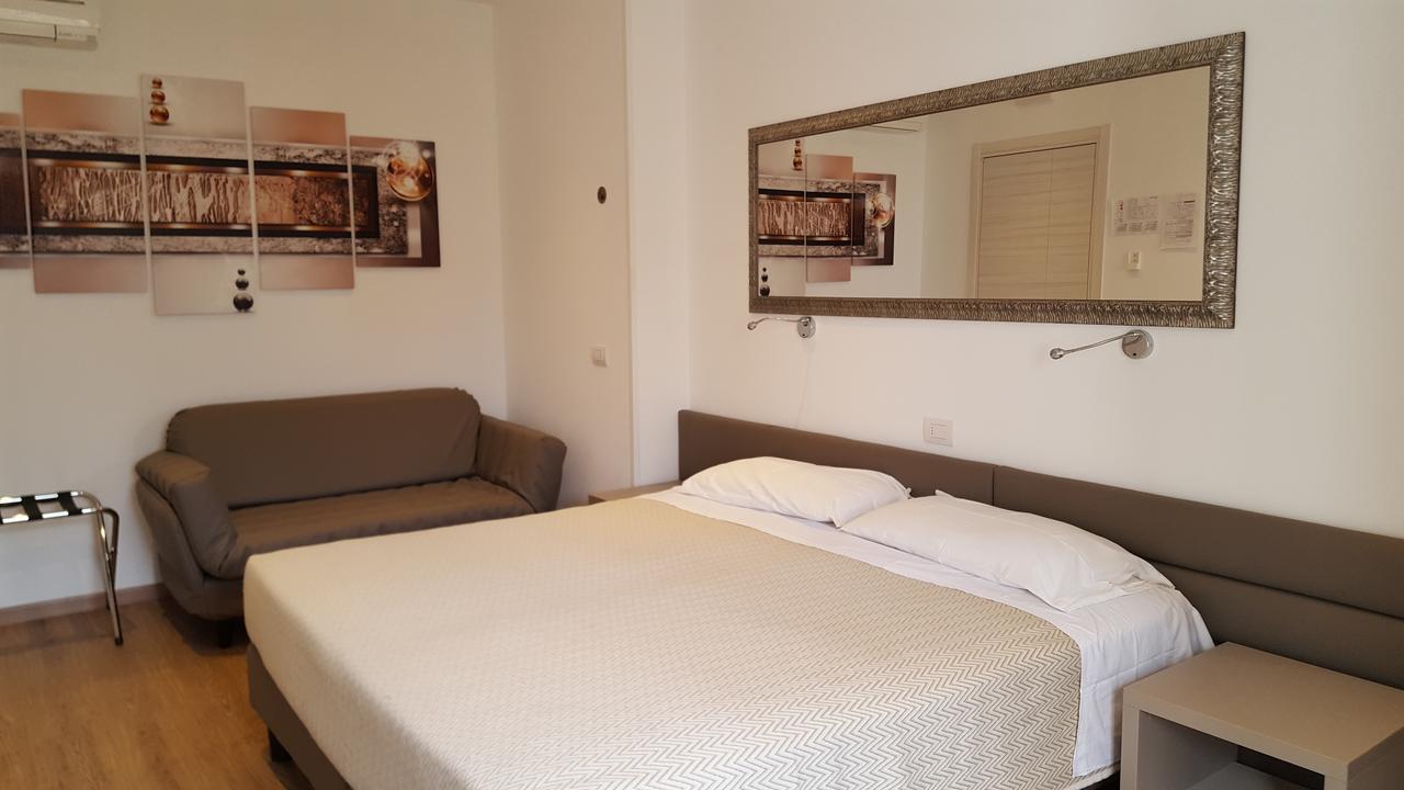 Hotel Pace Brenzone sul Garda Ngoại thất bức ảnh
